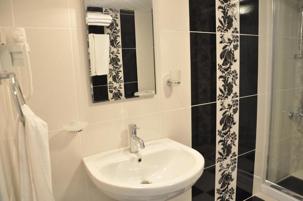 Huxley Hotel And Aparts Old City Istanbul Bagian luar foto